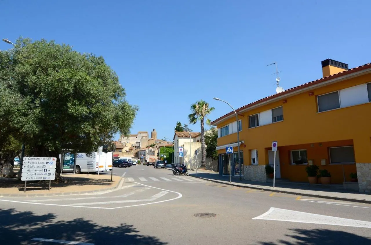 Trias Plaza Apartment Pals Spain